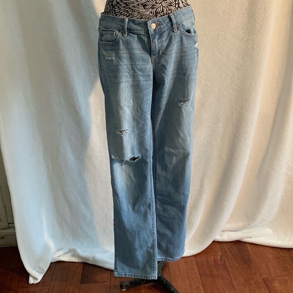 Hollister jeans size 29/32 9 Reg straight leg.